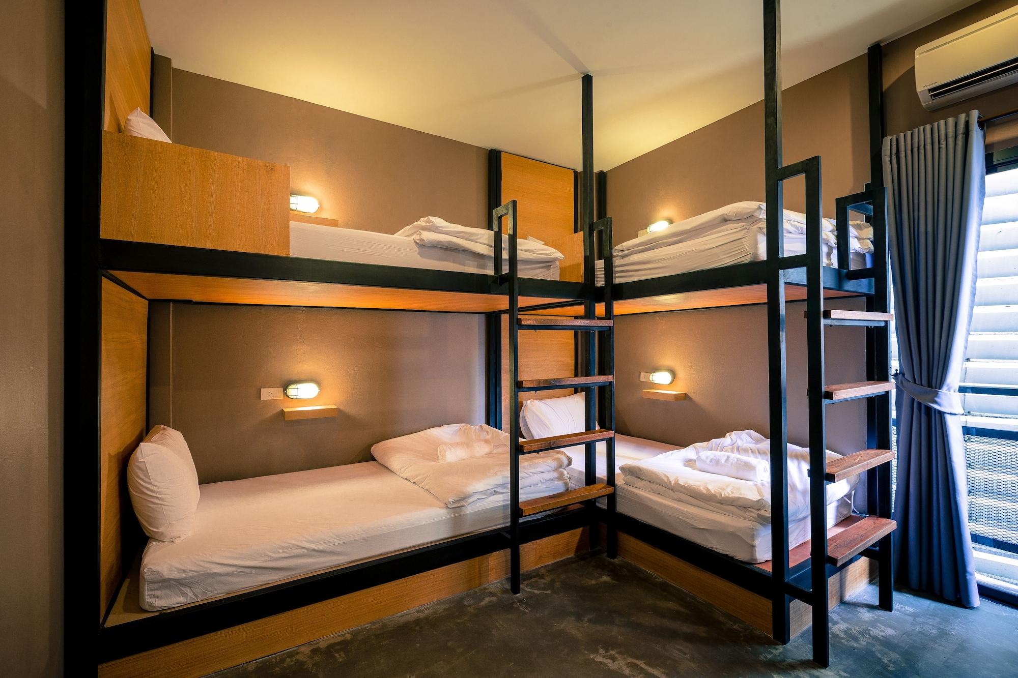 Srisuksant Square Hostel Krabi Exterior photo
